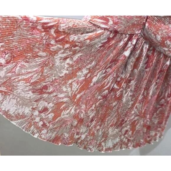 ASTR V-Neck Plisse Wrap Mini Dress Size Small in Coral Floral NWT - Picture 5 of 9